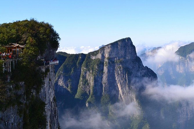 3-Day Private Zhangjiajie Discovery Tour with Glass Bridge - Day 1: From Zhangjiajie to Golden Whip Brook and the Grand Canyon