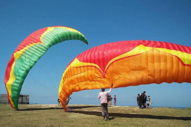 30 minutes tandem Paragliding tours in Bali with free photo/video - Key Points