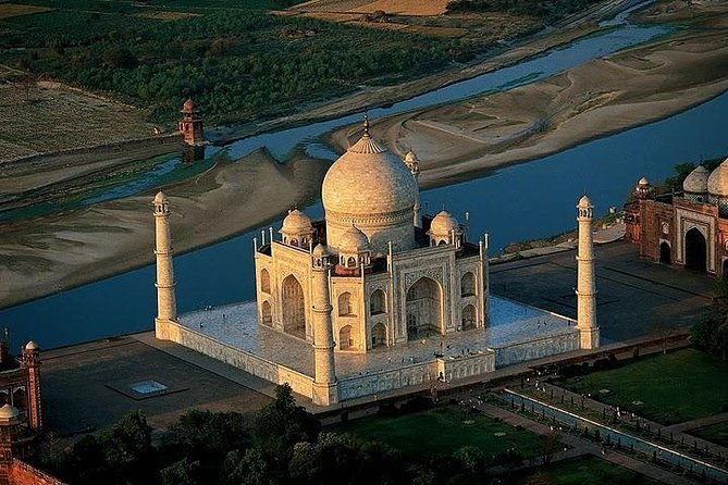1-Day Trip to The Taj Mahal, Agra from Delhi by Super-fast Train - Exploring Agra Fort: Mughal Majesty
