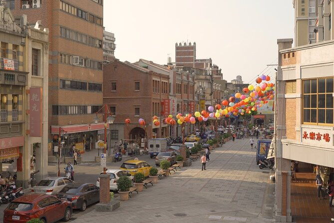 2-Hour Private Dadaocheng Walking Tour - What To Expect from the Tour
