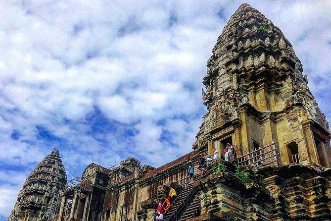 3-Day tour with with All major Temple, Banteay Srei + Floating Village - FAQs