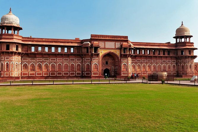 3 Days Golden Triangle Tour: Delhi Agra Jaipur - Day 2: The Marvel of Agra and the Taj Mahal