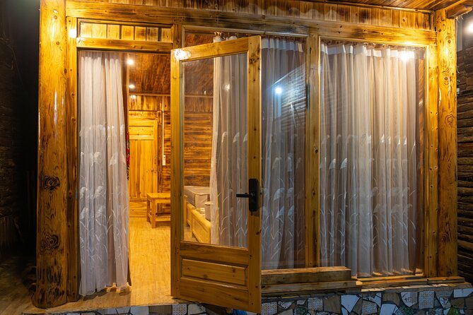 3-Days in Sapa with Overnight at 4 Star Hotel & Bungalow - Day 2: Treks and Tribal Life in Lao Chai & Ta Van