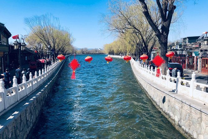 4-Hour Private Tour: Jingshan Park, Hutong & JinDing Xuan Dim Sum - How the Experience Feels in Practice