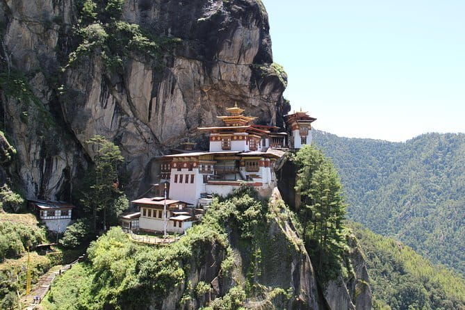 8 Days Bhutan Cultural Tour with 2-Day Bumdrak Trek - Who Is This Tour Best For?