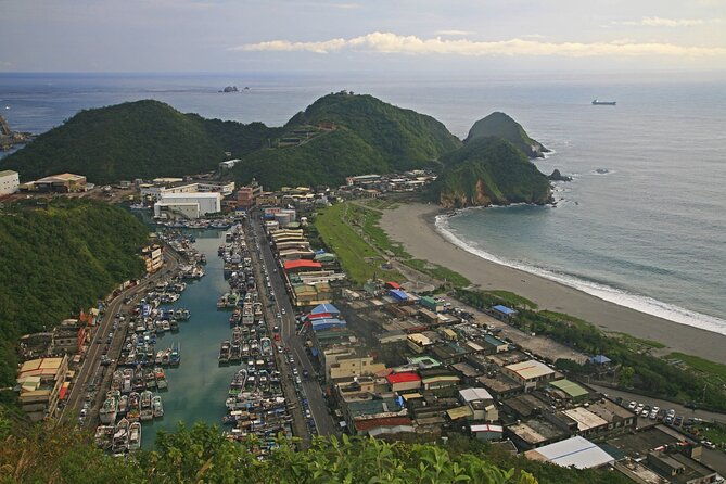 9 Hour Northeast Coast Bay View Tour in Yilan - The Sum Up
