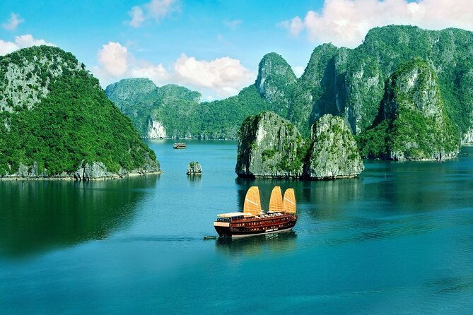 Beauty of Vietnam and Cambodia holidays and package in 15 days water way - Day 4: Return to Hanoi and Night Train to Da Nang