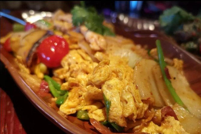 Beijing Traditional Hot Pot Dinner and VIP seated Acrobatic show - The Sum Up