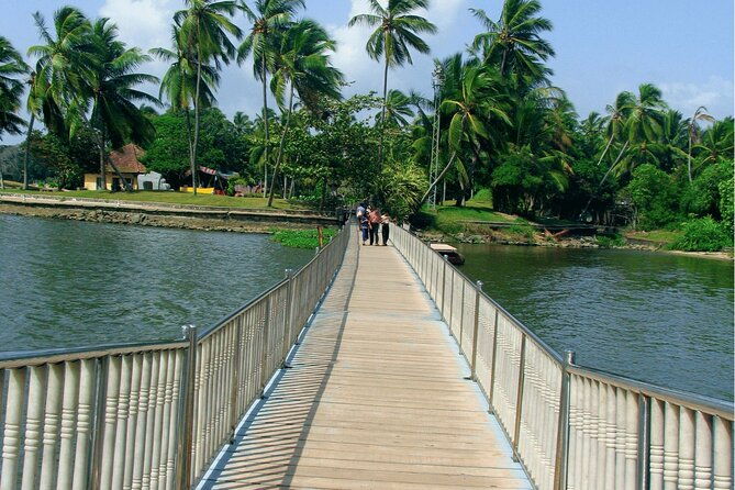 Best of the Trivandrum (Guided Half Day City Tour by Car) - Pazhavangadi Ganapathy Temple & Attukal Bhagavathy Temple
