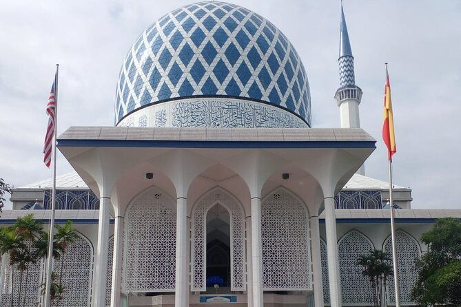 Blue Mosque And Batu Caves Private Tour from Kuala Lumpur - Why You Should Consider This Tour