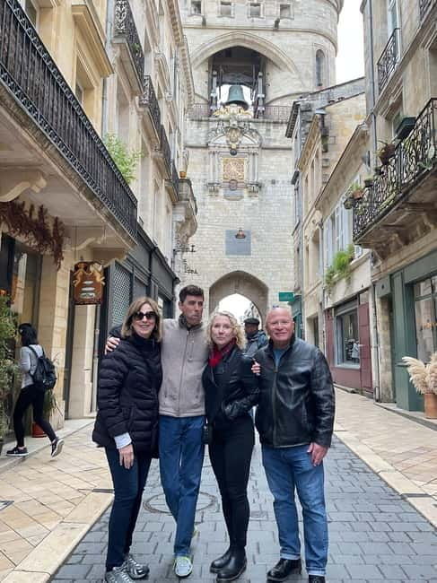 Bordeaux: Guided Waking Tour in French - What the Tour Offers in Value and Experience