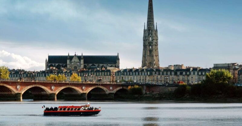 Bordeaux: Scenic River Cruise with Commentary and Canelés - Practical Details and What It Means for You