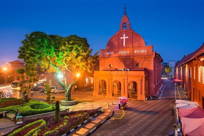 ~Chauffeur: Johor Bahru to Singapore Van Transfer - Customer Service and Communication
