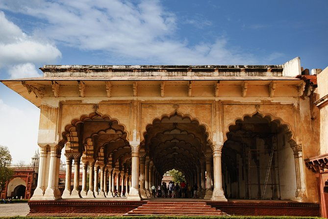 Chennai to Taj Mahal and Agra Same Day Tour with Return Flights - FAQ