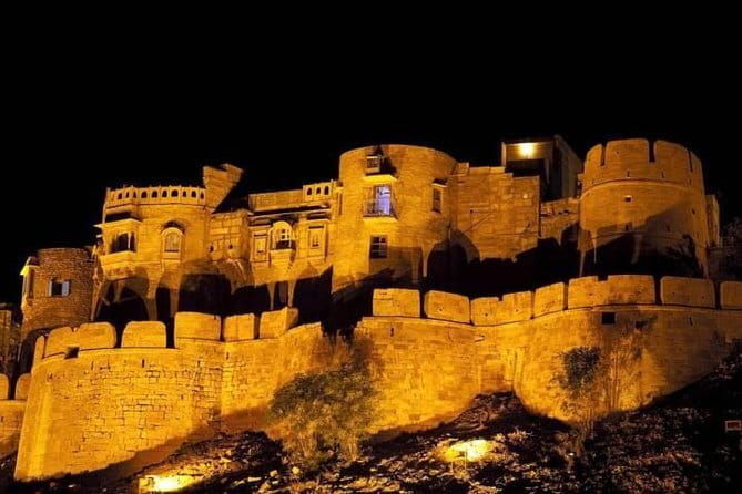 City Palace Museum WALK " Travel With Chinmay - Who Will Love This Experience?