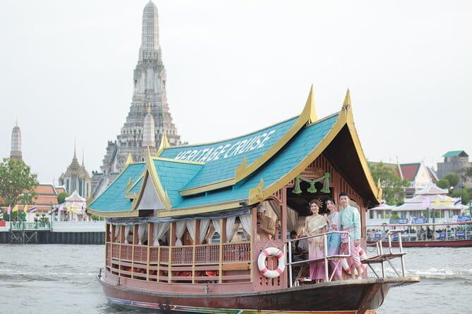 Damnoen Saduak Famous Floating Market and Mea Klong Railway Tour - Who Is This Tour Best For?