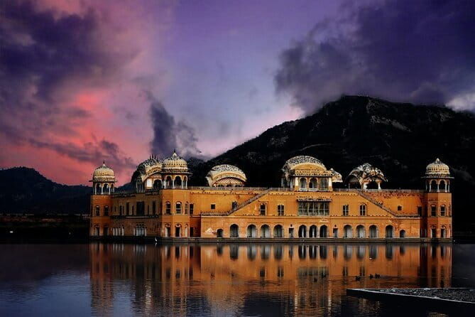 Delhi to Jaipur Pink City Tour with Government Approved Guide - FAQs