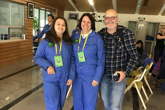 Dujiangyan Panda Volunteering Experience with Lunch - Who Will Love This Experience?