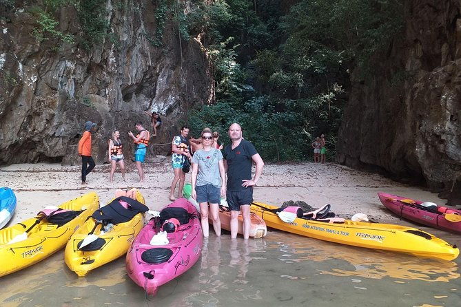 Early bird kayak at AO Thalane - What the Experience Looks Like