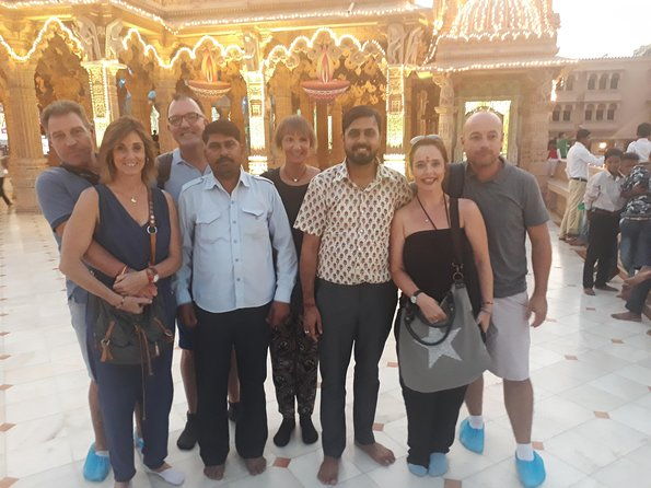 Exclusive 1-day Jaipur tour with High End SUV - Start at the City Palace of Jaipur
