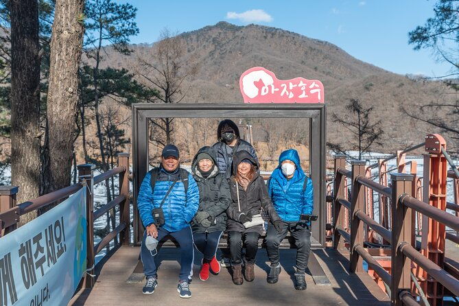 Exclusive Private DMZ Tour & War Memorial Hall or Suspension Bridge(No Shopping) - Walking Through History: The Third Tunnel