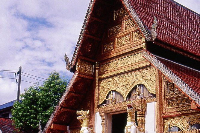 Explore Chiang Rai: City and Temples Experience - What the Reviews Reveal