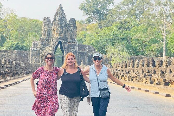 Exploring the Mystical Temples of Banteay Srei and Beng Mealea - Practical Tips for Travelers