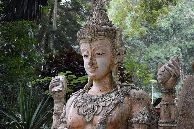Follow monks trails Hiking & Alms Offering Doi suthep - Who Will Love This Tour?