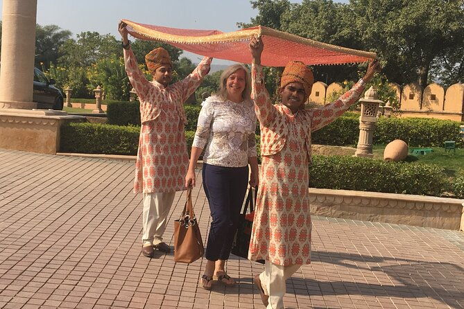 From Delhi: Jaipur Private Full Day Trip with Private Transfers - How the Tour Runs: A Typical Day