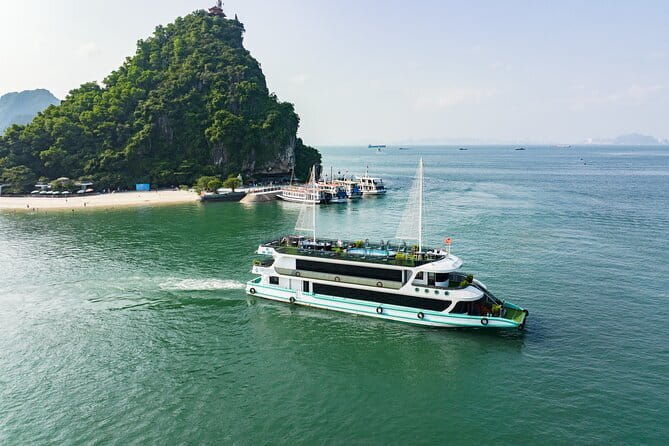 From Hanoi: Best Halong 5-Star Day Cruise, Buffet Lunch,Limousine - Who Is This Tour Best Suited For?