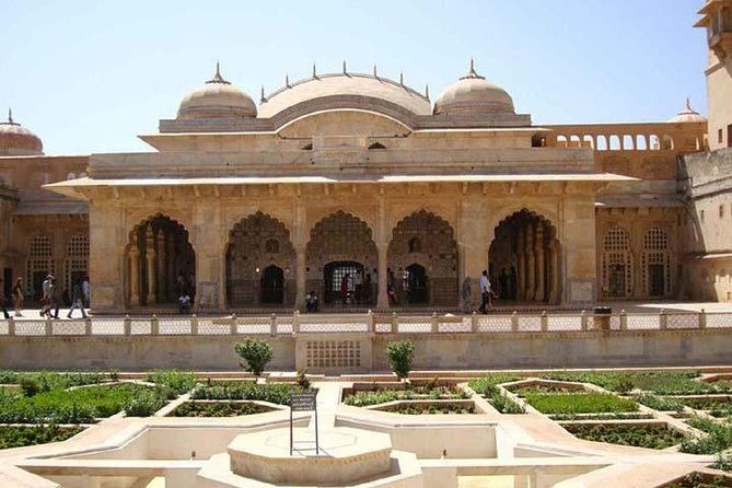 Full-Day Jaipur City Tour with Amber Fort and City Palace - Who Should Book This Tour?