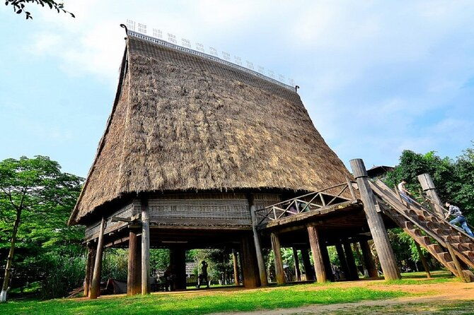 Full Day Private Luxury Tour with Cyclo in Hanoi - Who Should Consider This Tour?