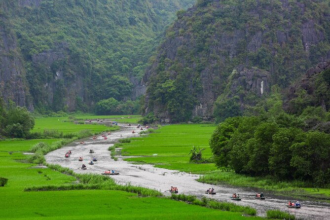 Guided Full Day Ninh Binh Small Group Tour by Limousine - Who Should Consider This Tour?