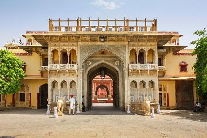 Half-Day City Tour of Chokhi Dhani Ethnic Village from Jaipur - Who Should Consider This Tour?