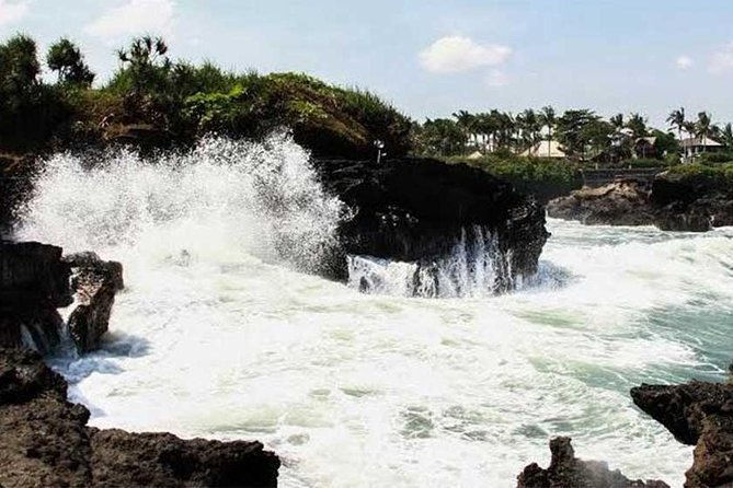 Half-Day Taman Ayun UNESCO and Tanah Lot Temple with private Car - Practical Details & Tips