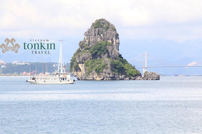Halong Bay Day Tour: 4 hour cruising, caving, kayaking & lunch - The Sum Up