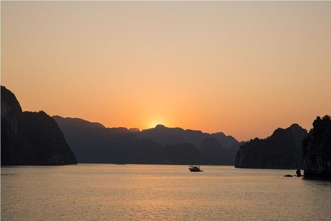 Halong Deluxe Day Trip- 6 Hour Cruise - What’s Included and What’s Not
