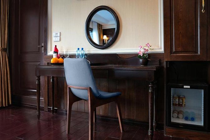 HaLong - LanHa Bay 2 Nights On The 1st Deck with La Pandora Cruises - Frequently Asked Questions