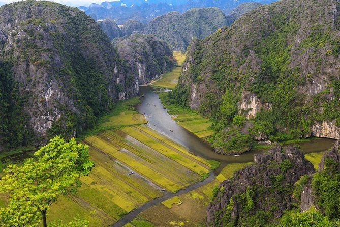 Hanoi - Hoa Lu -Tam Coc -Halong Bay 5days/4nights - FAQs