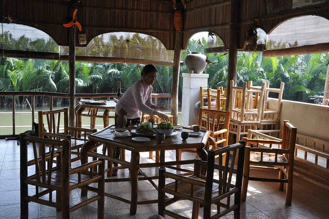 Hoi An basket boat tour with seafood lunch at fishing family - The Seafood Lunch: A Farm-to-Table Delight
