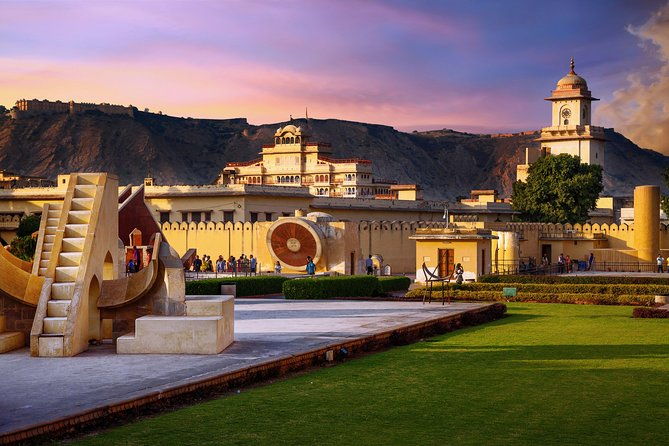Jaipur: Private Full Day Jaipur City Tour with Pick-Up & Drop. - FAQs