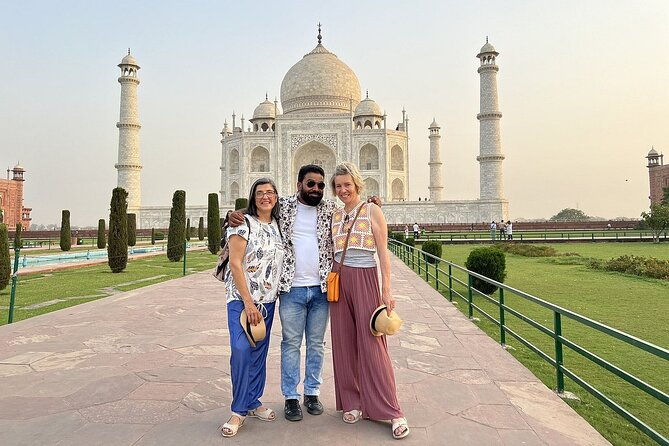 Jaipur to Agra Private Taj Mahal and Fort Tour - Exploring the Taj Mahal: The Magnificent Icon
