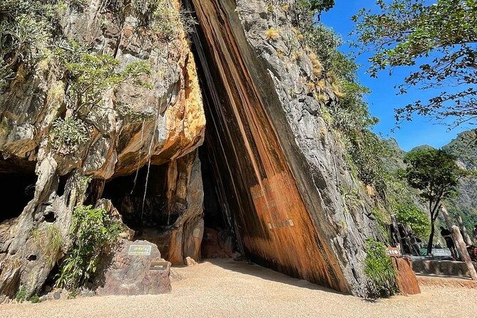 James Bond Island with Canoeing and Lunch by Speedboat - The Bottom Line