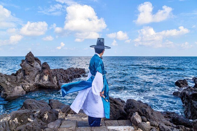 [Jeju] Hanbok Private guide tour & photo session in beautiful Yongduam rock, - Final Thoughts: Who Should Book This Experience?