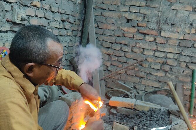Knife Khukuri Making Workshop - Authenticity and Local Connection