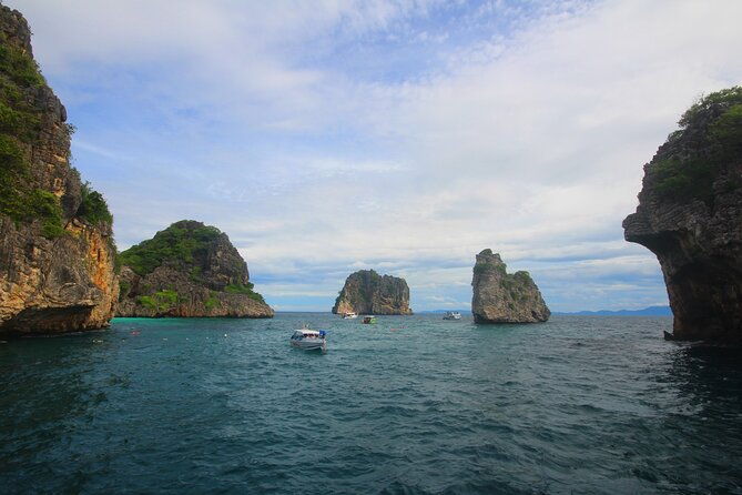 "Koh Rok&Koh Haa-The Queen of Andaman" Day tour by Opal Travel - What the Reviews Say