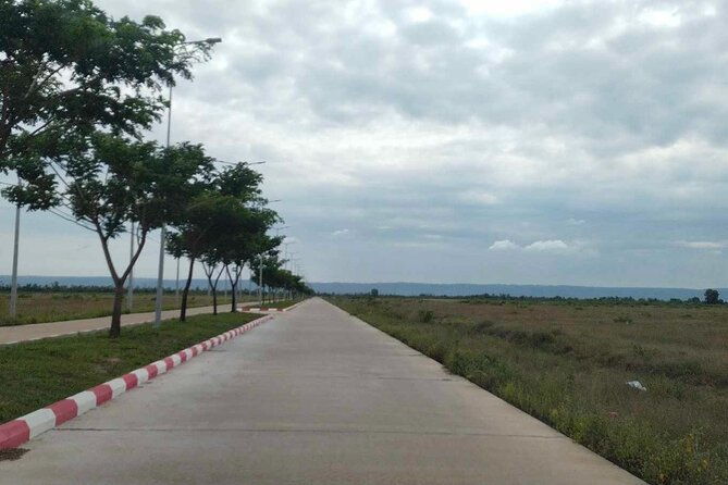 Kulen Mt,Water Fall,Banteay Srei &Sunset Temple - Visiting Pre Rup: The Sunset Pyramid