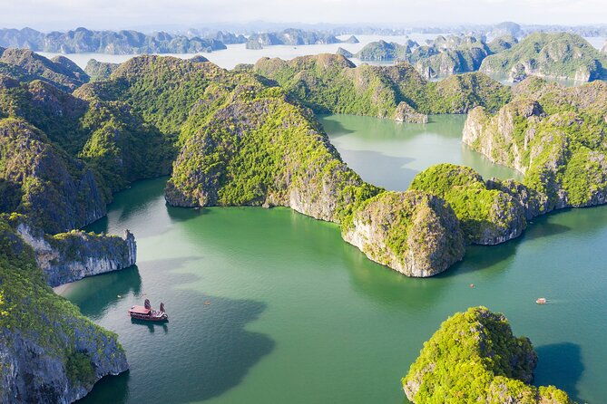 Lan Ha bay deluxe cruise 2 days: Kayaking & swimming at pristine places - Comfort and Service  