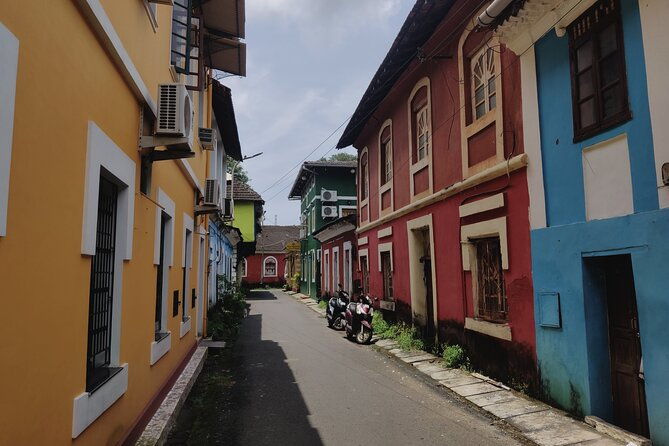 Latin Quarter Walk At Fontainhas - Savoring Local Flavors