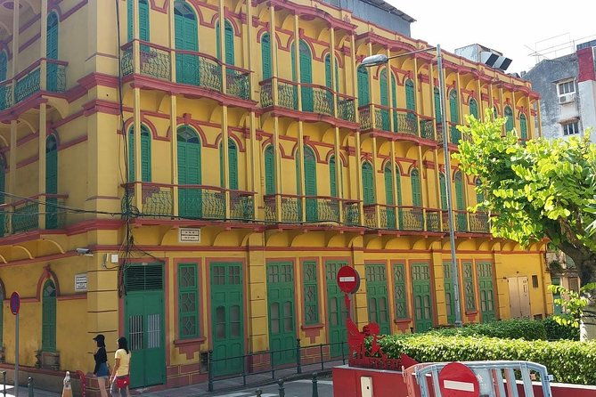 Macau 6 Hours Private Limo Sightseeing Tour - Customized Travel - Who Should Consider This Tour?